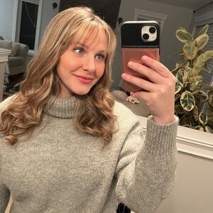 Meet your Posher, Emily